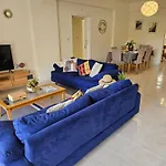 Sunflower - 3 Bedroom Spacious Apartment, Apartment