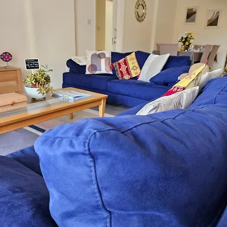 Sunflower - 3 Bedroom Spacious Apartment, * Peyia