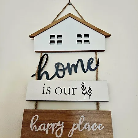 Sunflower - 3 Bedroom Spacious Apartment, 아파트 *