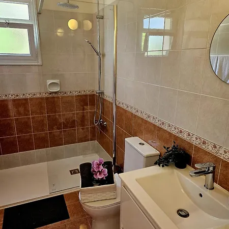 Daire Sunflower - 3 Bedroom Spacious Apartment, *