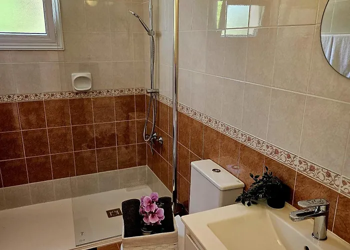 Apartmán Sunflower - 3 Bedroom Spacious Apartment, *