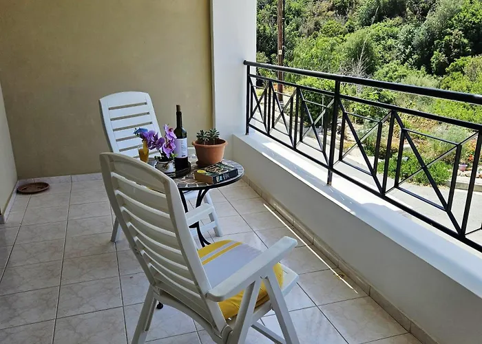Sunflower - 3 Bedroom Spacious Apartment,
